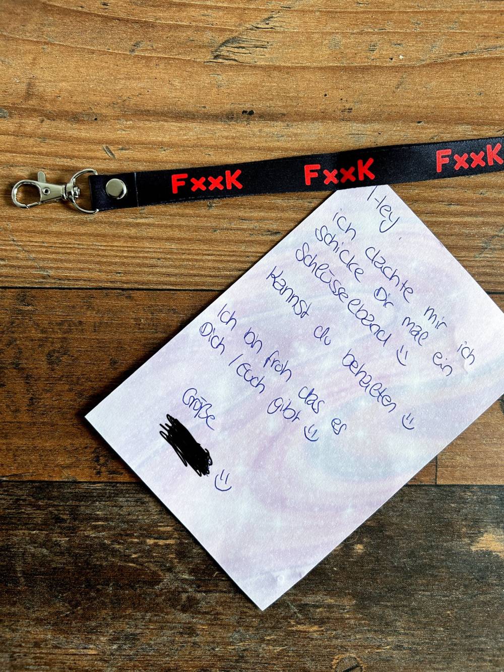 Rührende Post einer Unterwäsche Verkäuferin