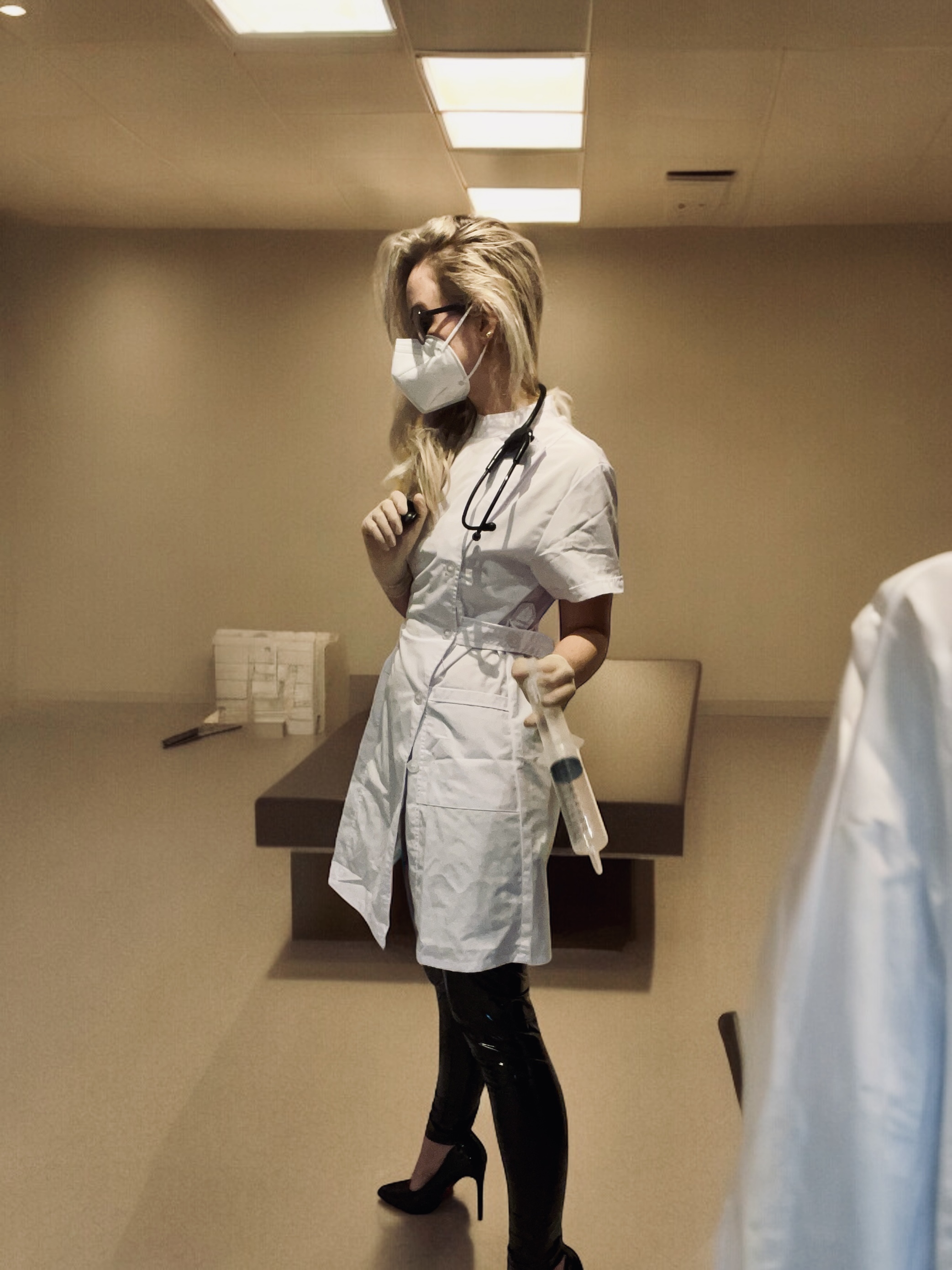 SmellyNurseJana