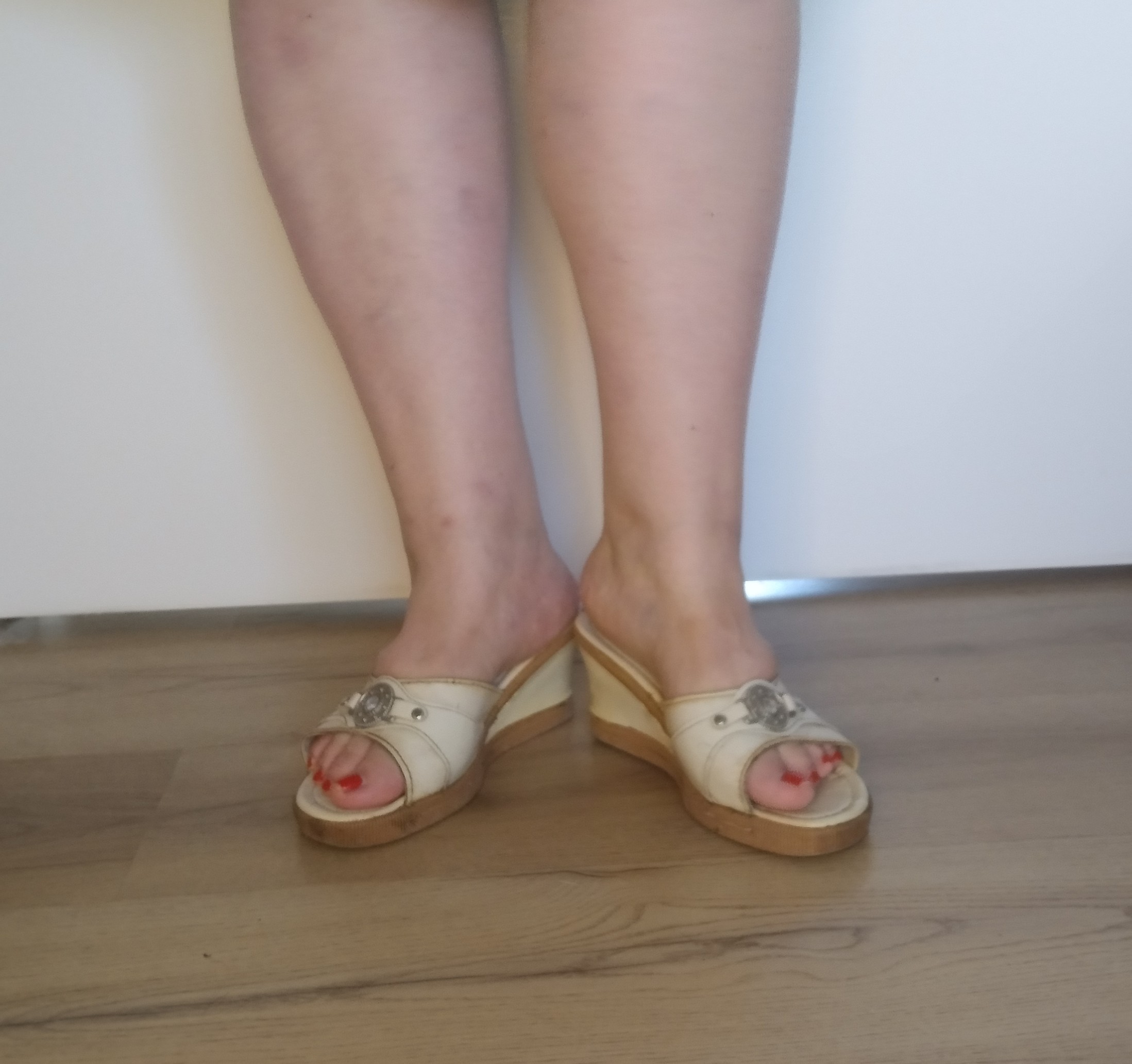 Cream Wedges