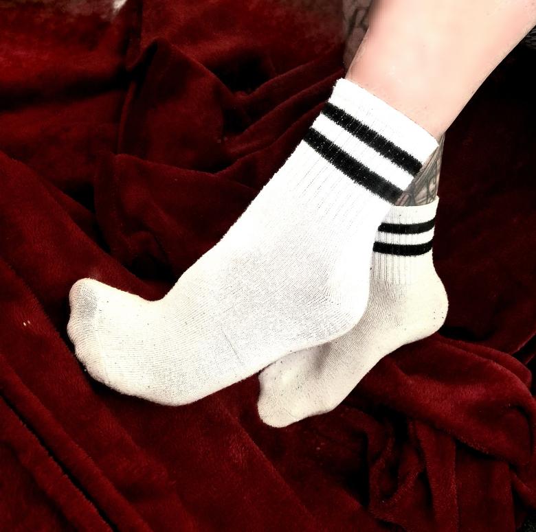 Weiße Socken - für dich getragen