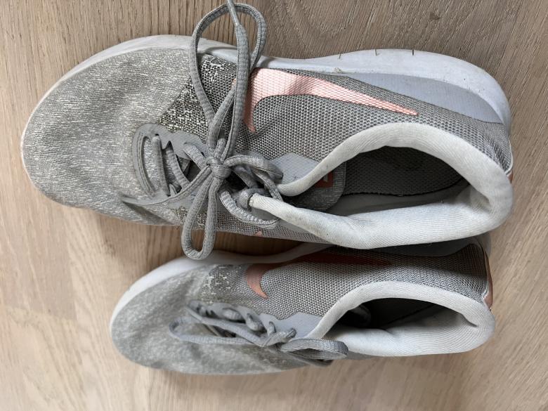 Duftende Sportschuhe von Nike