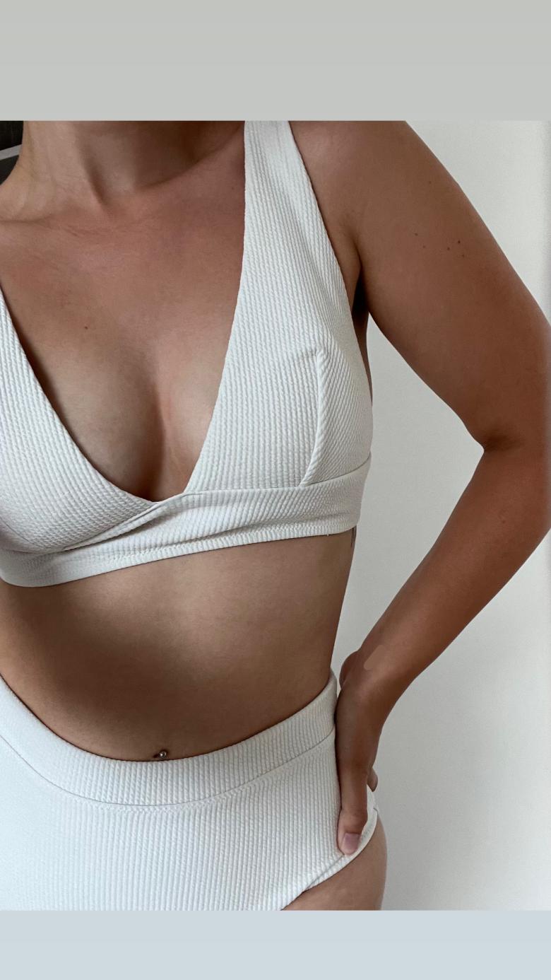 Feuchter Bikini