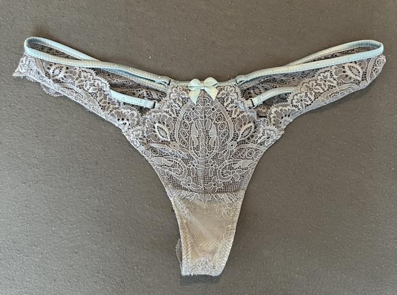 String mit Spitze