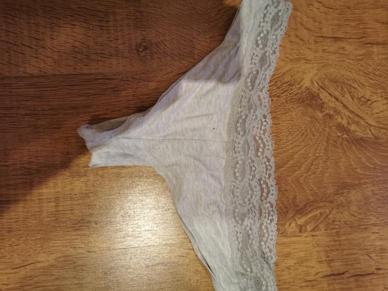Grauer Slip