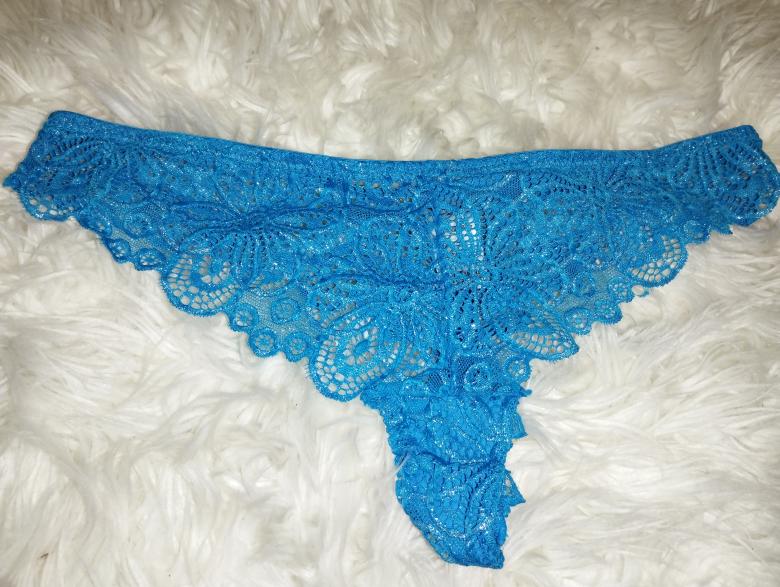 Knallig blauer Slip