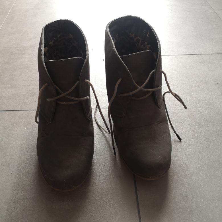 Verkaufe alte Winterschuhe