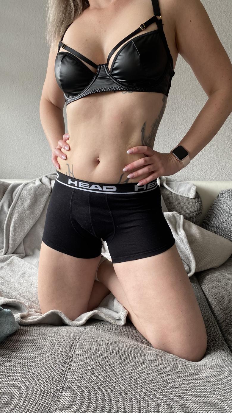 Deine Neue
