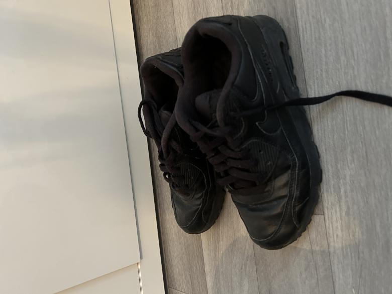 Dirty Sneaker 🩷