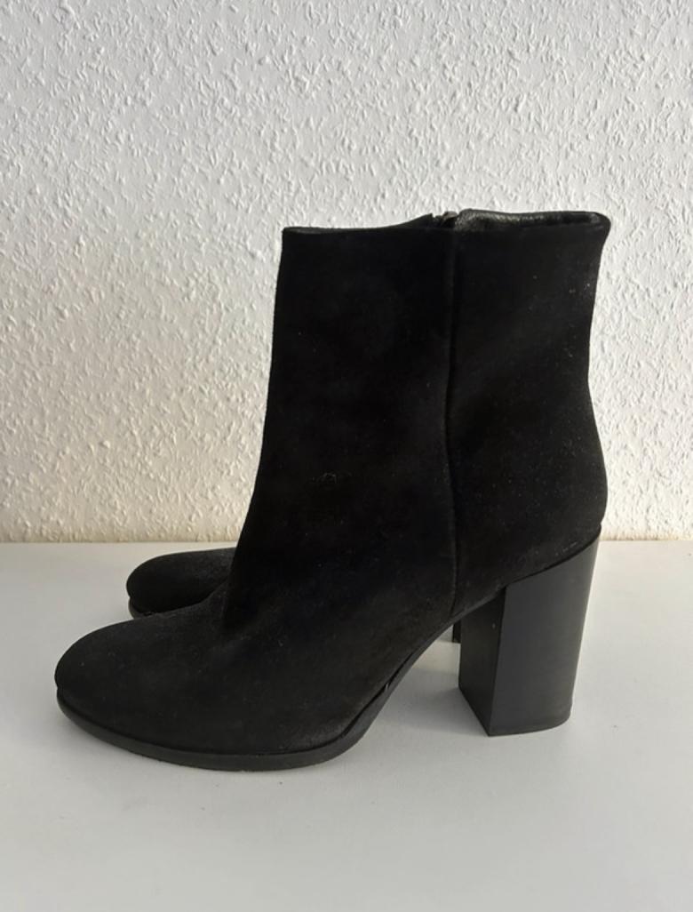 Schwarze Stiefel