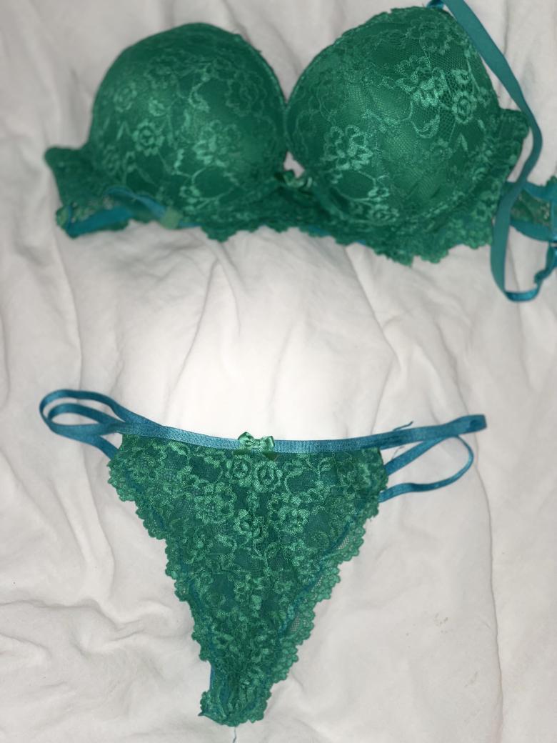 Smaragdgrünes set