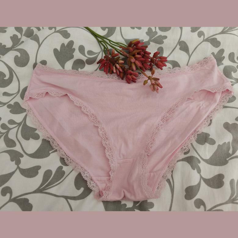Niedlicher, rosa Slip