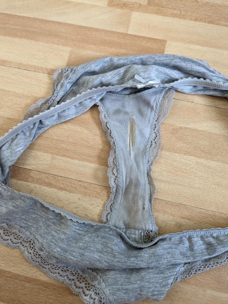 Getragener sexy Slip+ Überraschung!