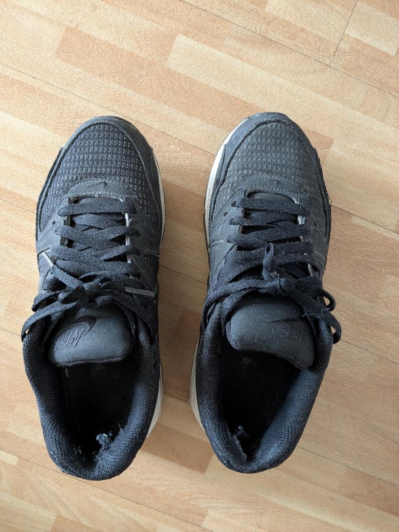 Lange getragene Schuhe