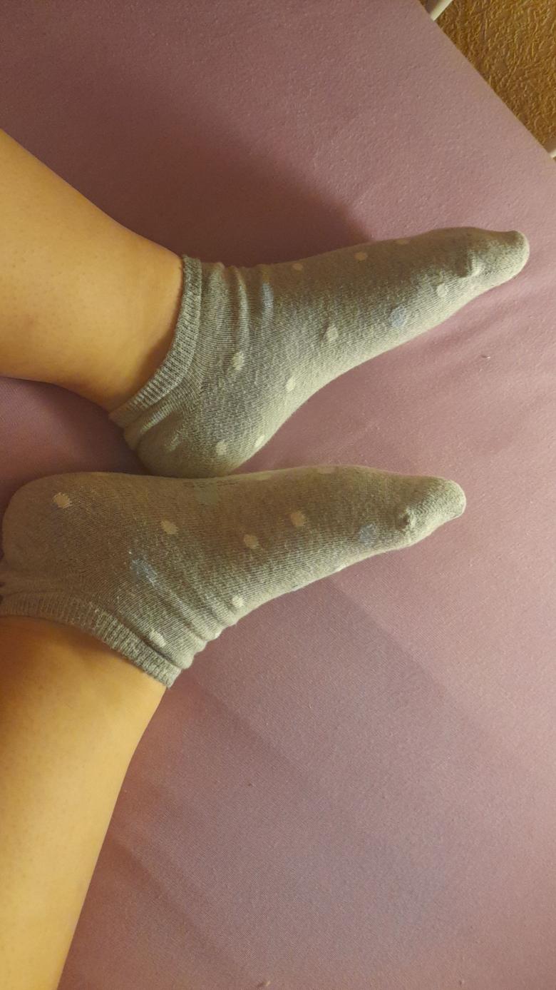 Süße gepunktete Socken