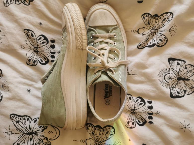 Sneaker